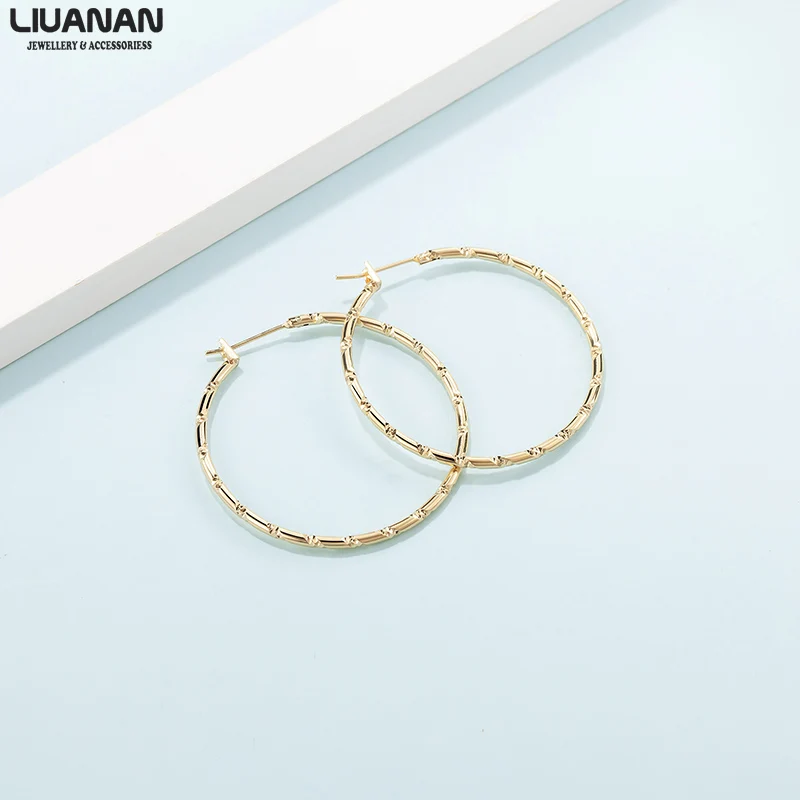 

2pcs/set Chic Hoop Earrings Gold Plated Stainless Steel Hoop Earrings for Women Copper Gold Plated Small Earrings Gift 28mm/40mm