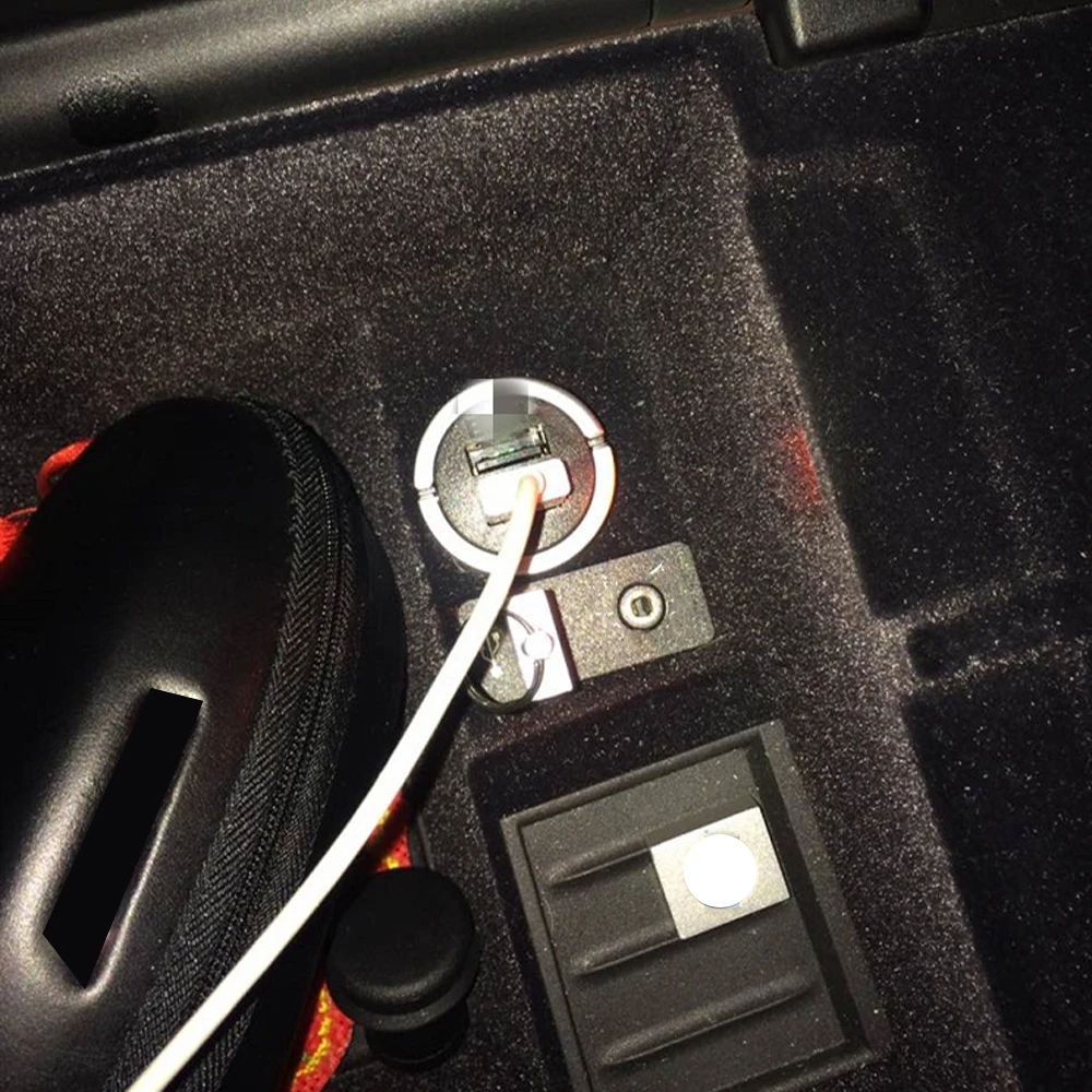 Автомобильное зарядное устройство usb предназначено для bmw f10 f15 f16 f25 f26 f30 e90 f01 g30 g50