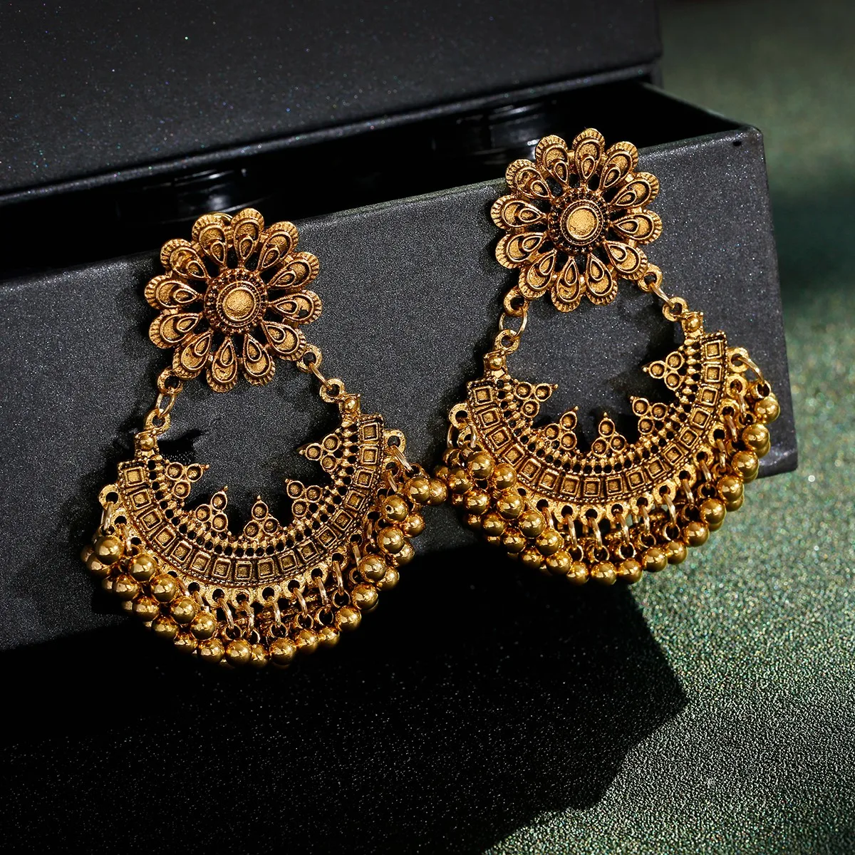 

Flower Beads Earrings For Women Jewelry Indian Jhumka Vintage/Dangle Earring Charms Pendientes Ear Piercing Woman's Accesories