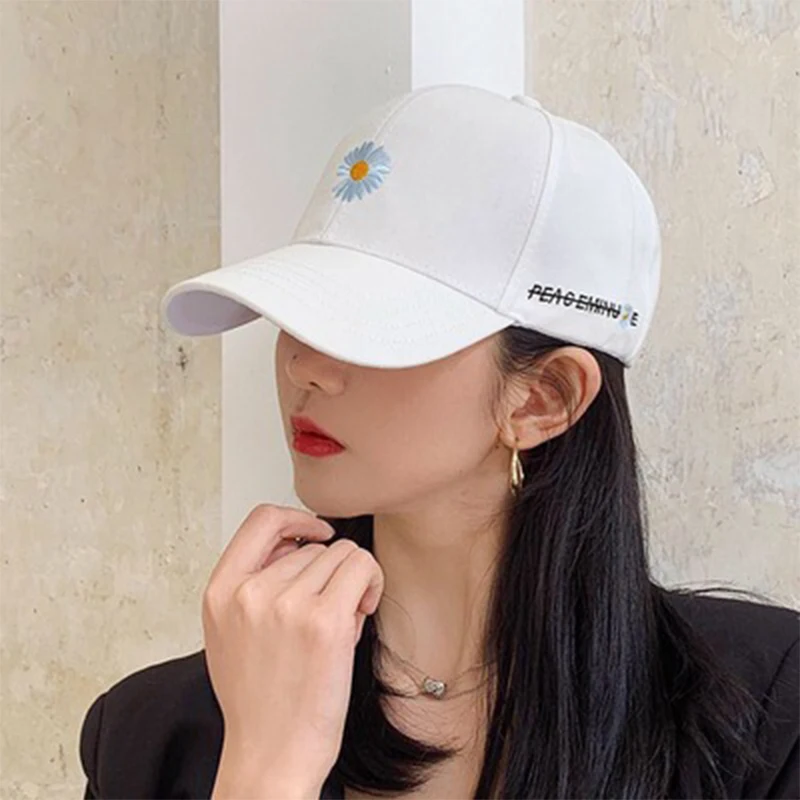 

HUIKU women's Spring, Summer,Autumn New Style Korean Student Sun Hat Daisy Embroidery Baseball Cap