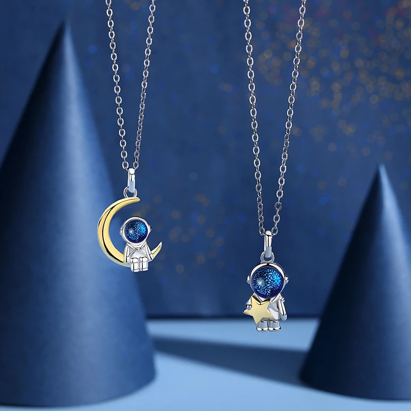 

Spaceman Necklace Cartoon Man Pendant Valentine's Day Gift Trend Ins Wind Clavicle Chain Astronaut Couple Necklace