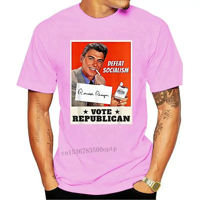 

Футболка с республиканской надписью против социализма Рональда Рейгана