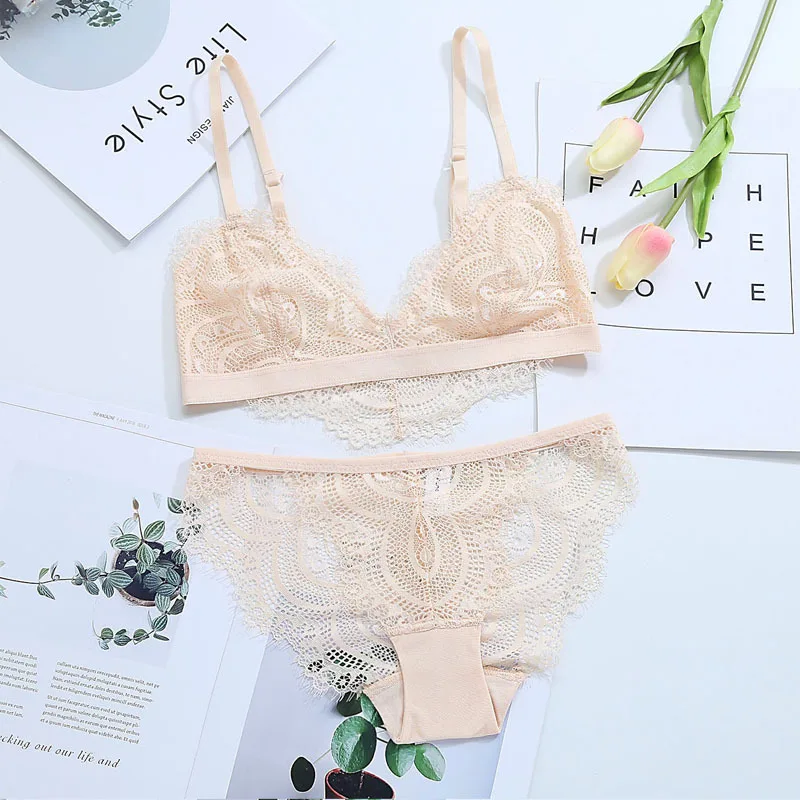 Комплект женского нижнего белья из ультратонкого кружевного бюстгальтера и
