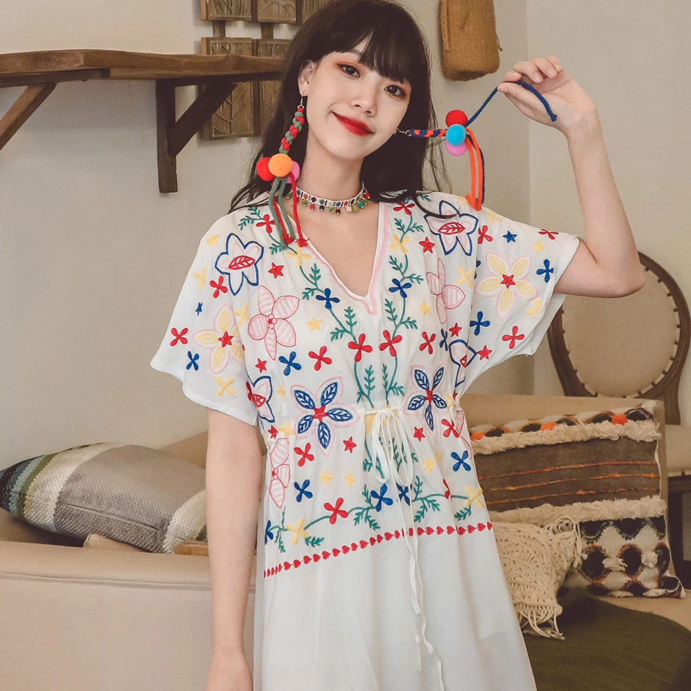 

2021 New Women's Long Skirt Bohemian National Style Heavy Industry Embroidery V-neck Short Sleeve Waist Closing Holiday Dress