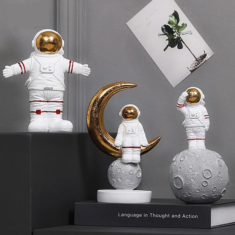 

Space Man Astronaut Model Sculpture Creative Cosmonaut Statue Fashion Northern Europe Home Decorations Resin Craftwork