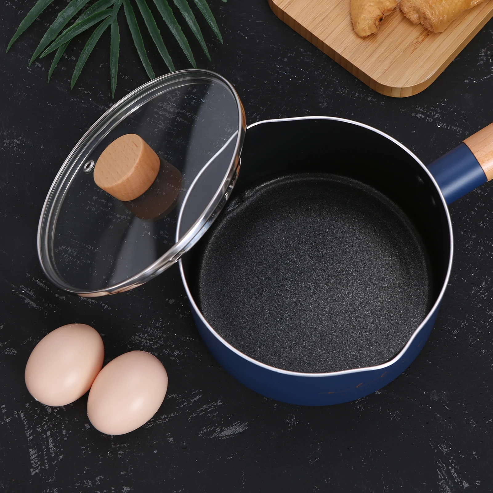 

Non-stick Milk Pot, Noodles Pot Small Soup Pot Beech Wood Handle Home Multi-function Induction Cooker Small Pot With Lid