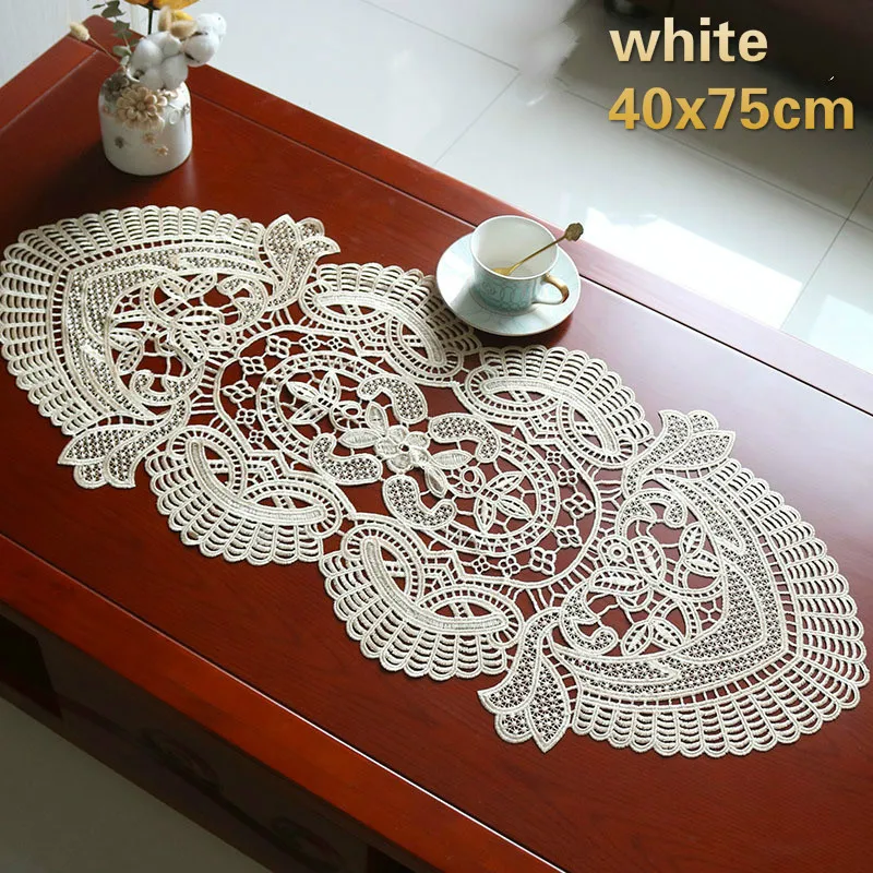 

New European Retro White Embroidered Hollow Oval Desk Flag Mat Coffee Snack Dining Tablecloth Table Runner Camino Chemin De Mesa