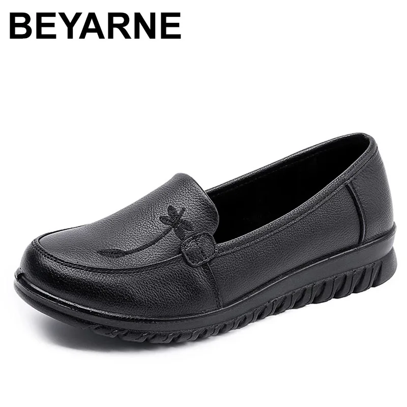 

BEYARNE Spring and Autumn Mother's Single Shoes Comfortable Soft Sole Low Heel Women's Shoes Leather Lightweight Non-slip Flat