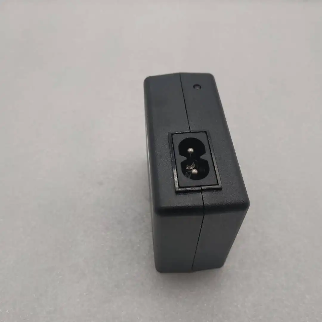 Б/у CQ19160017/CQ19160018 UpBright AC / DC адаптер для HP CQ191-60017 PA-1100-06H PA-1100 3070a 3520 4610 5514e 5515e 6520e |