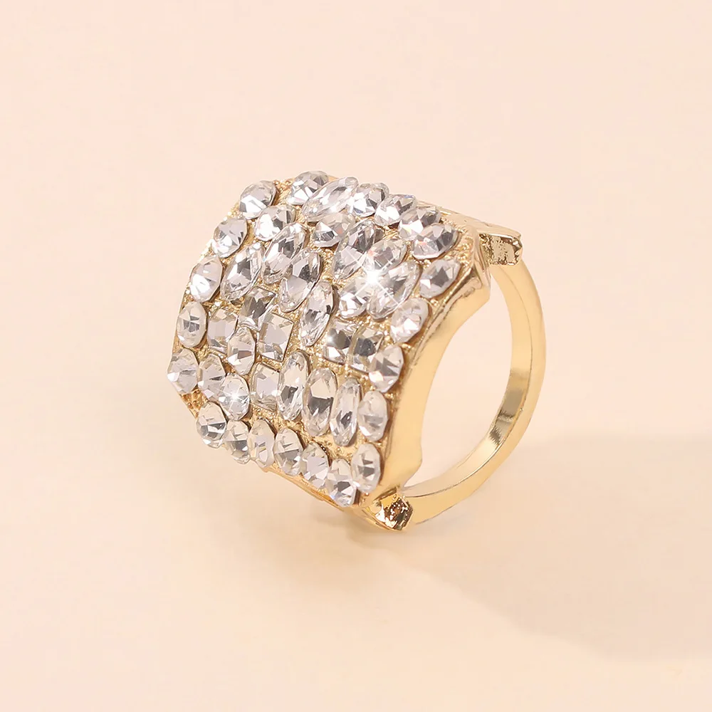 

Vintage Crystal Wedding Rings For Women Men Fashion Goth Punk Luxury White Zircon Engagement Rhinestone Ring Jewelry