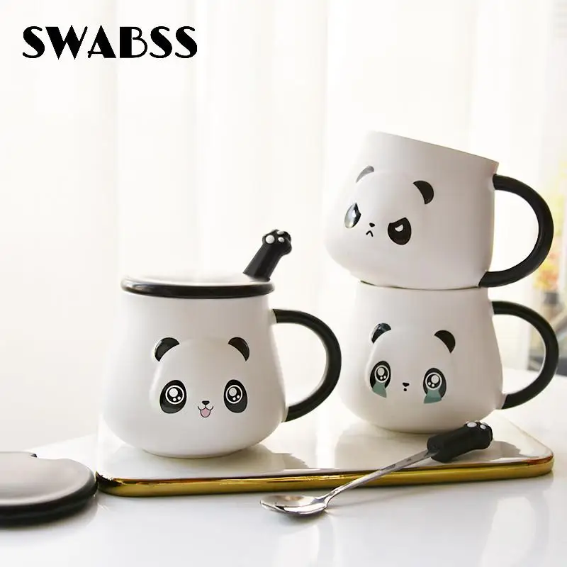 

Керамическая кофейная кружка Panda с крышкой и ложкой, большая емкость, рельефная Студенческая кружка для воды, домашняя кружка для завтрака, молока, чашка для чая для пары