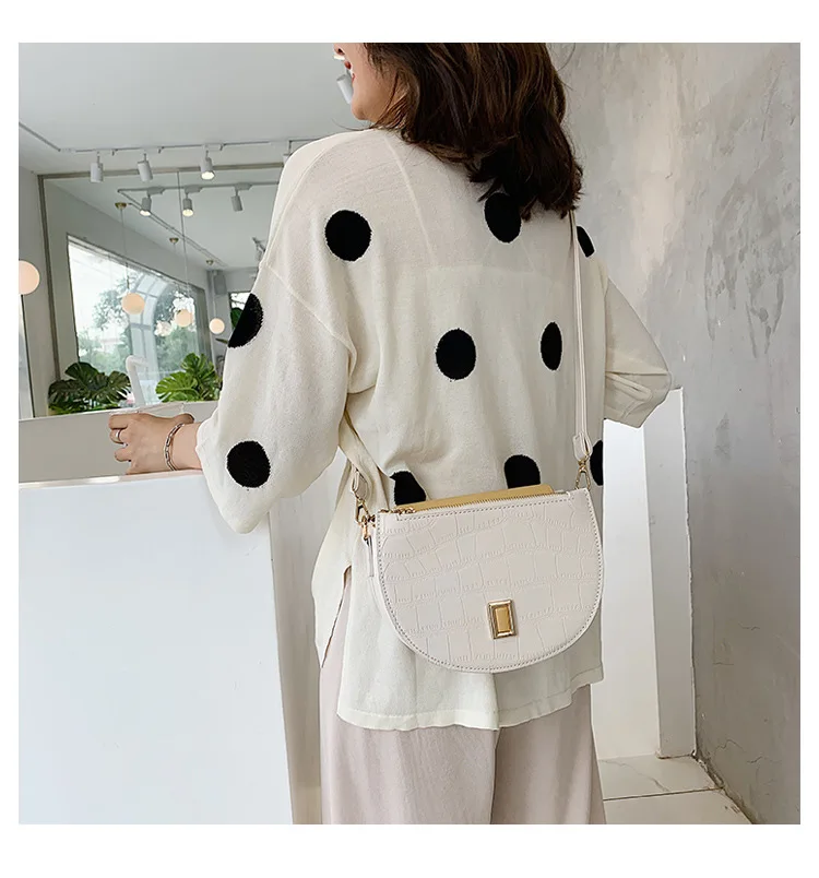 Новый 2019 крокодил-шлифованной кожи полу-полумесяц маленькая квадратная сумка