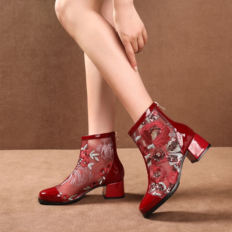 

Chinese Ladies Wintage Floral Embroidered Boots Women Leather Spring Autumn Casual Shoes Zip Mujer Luxury Shoes Women Designers