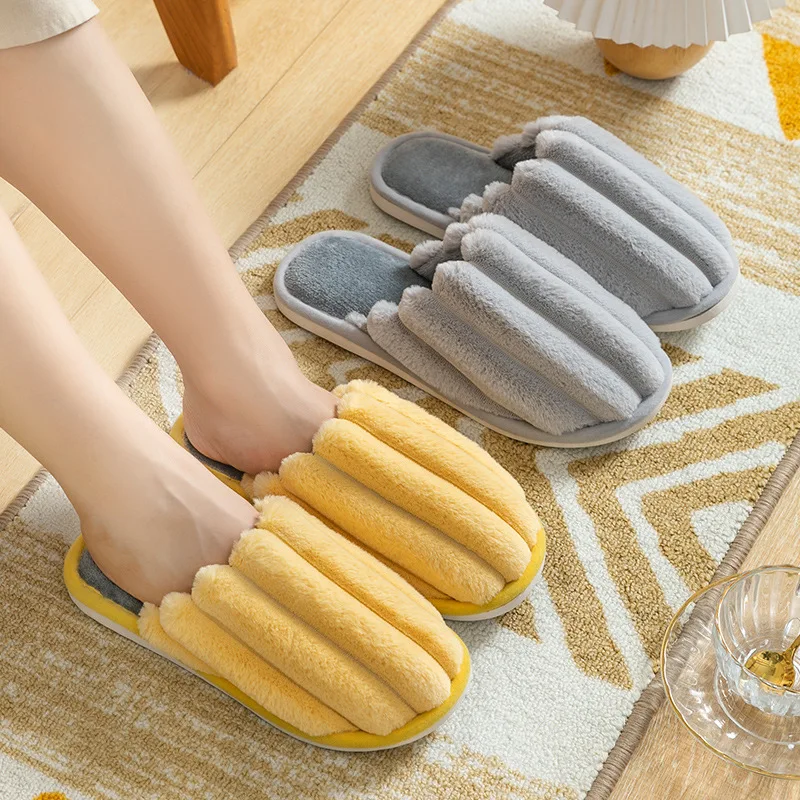 

Новинка; Зимние плюшевые теплые пушистые тапочки в полоску для мужчин и женщин; Домашний светильник на мягкой плоской нескользящей подошве;...