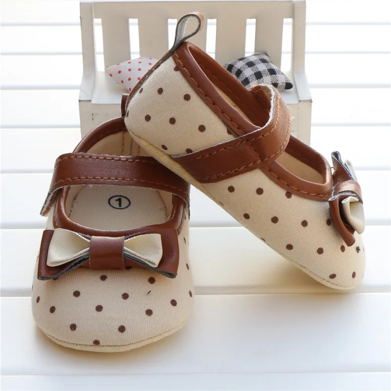 Обувь для маленьких девочек Бежевые мокасины в горошек с бантом новорожденных