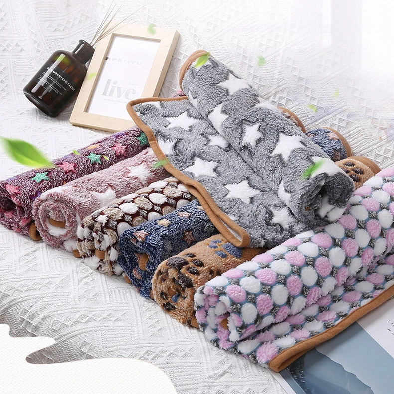 

3PCS Soft Fluffy Premium Fleece Paw Bone Print Warm Flannel Pet Blankets Cute Warm Pet Bed Mat Cover Cat Dog Fleece Soft Blanket
