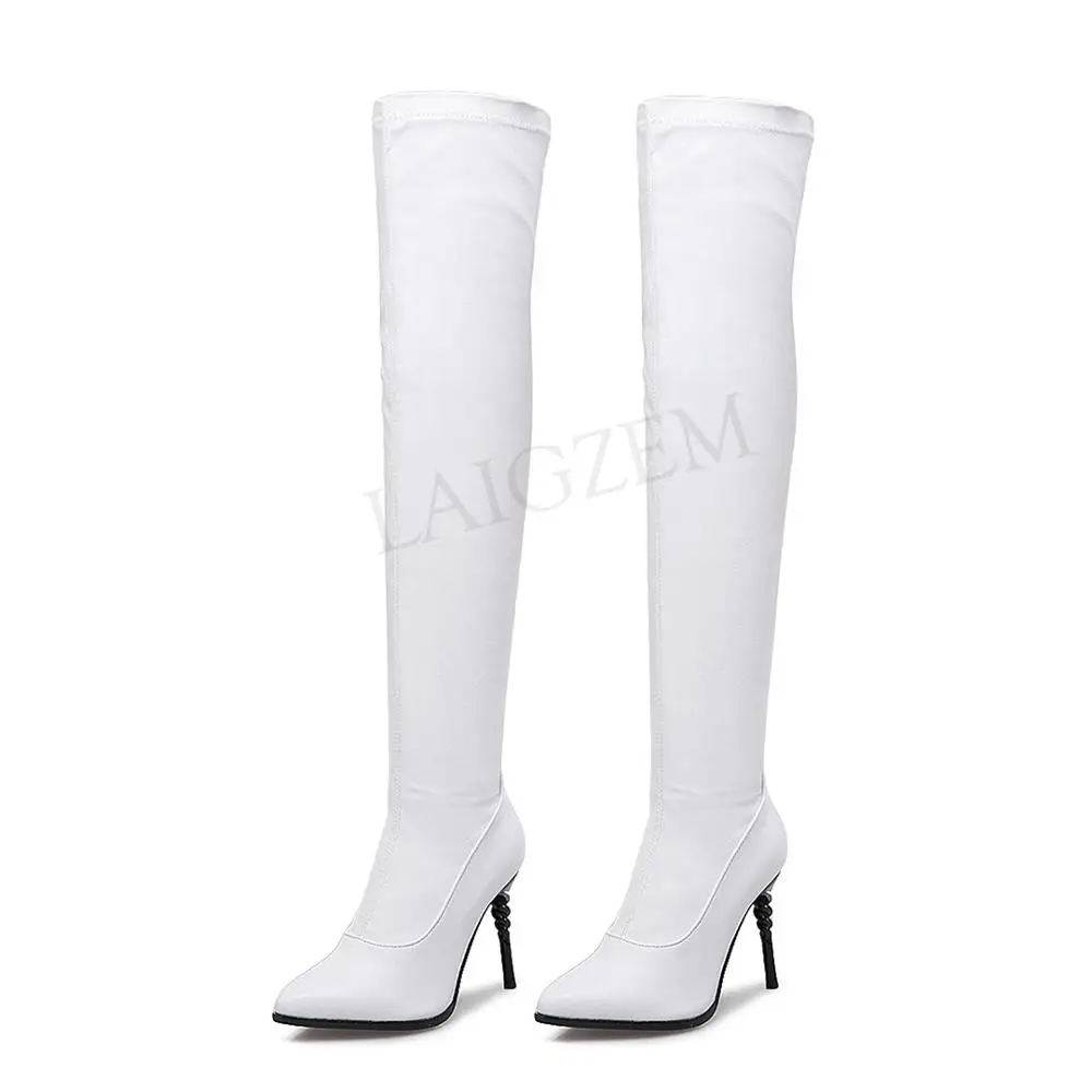 LGZ990 White LAIGZEM/женские ботфорты зимние сапоги с металлическим каблуком из искусственной кожи тянущиеся сапоги до бедра Botines Mujer, размер 46, 47, 48 - Цвет: LGZ990 White
