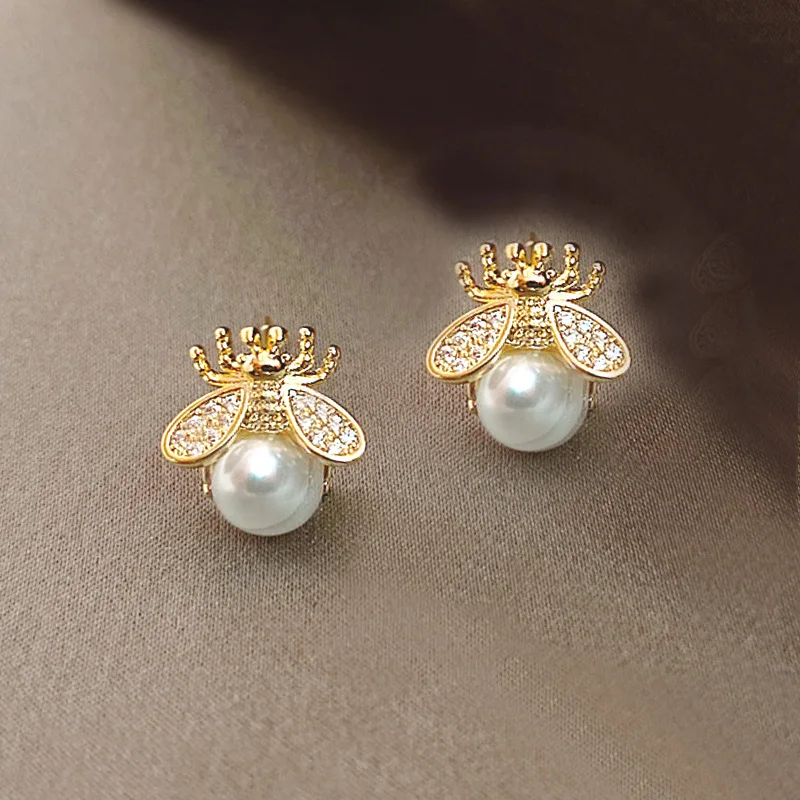 

2021 New Korean Bee Earrings Female Inlaid Semi-precious Stone Pearl Earrings Fashion Ladies Jewelry Accessories