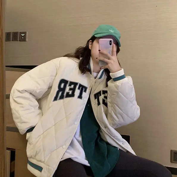 

Korean retro contrast letters embroidery thickened Baseball Jacket Women's cotton padded winter 2020 NEW