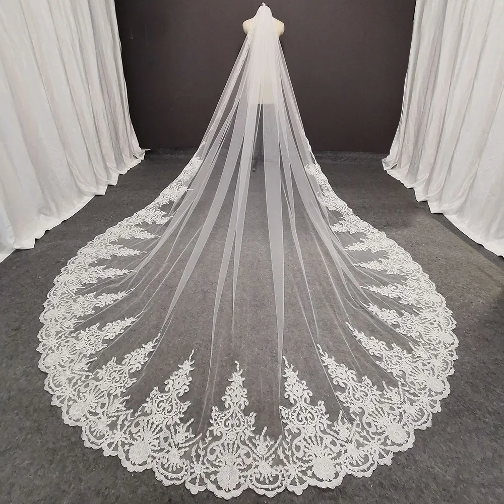 

Real Photos Long Lace Bridal Veil with Comb 3.5 Meters 1 Layer Cathedral White Iovry Wedding Veil Wedding Accessories 2020