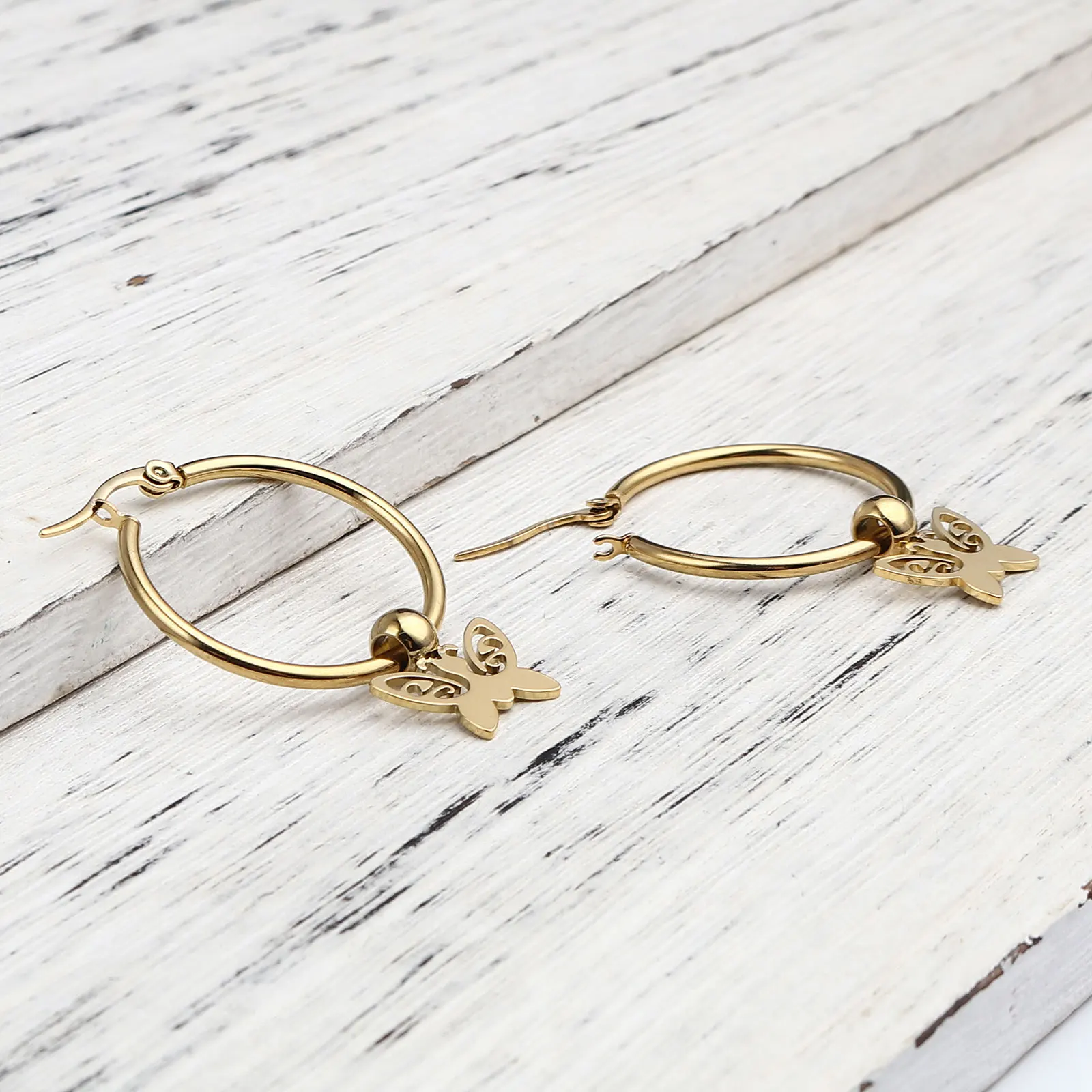 

Stainless Steel Christmas Hoop Earrings Gold Color Circle Ring Fashion Women's Earrings Jewelry for Women, 1 Pair