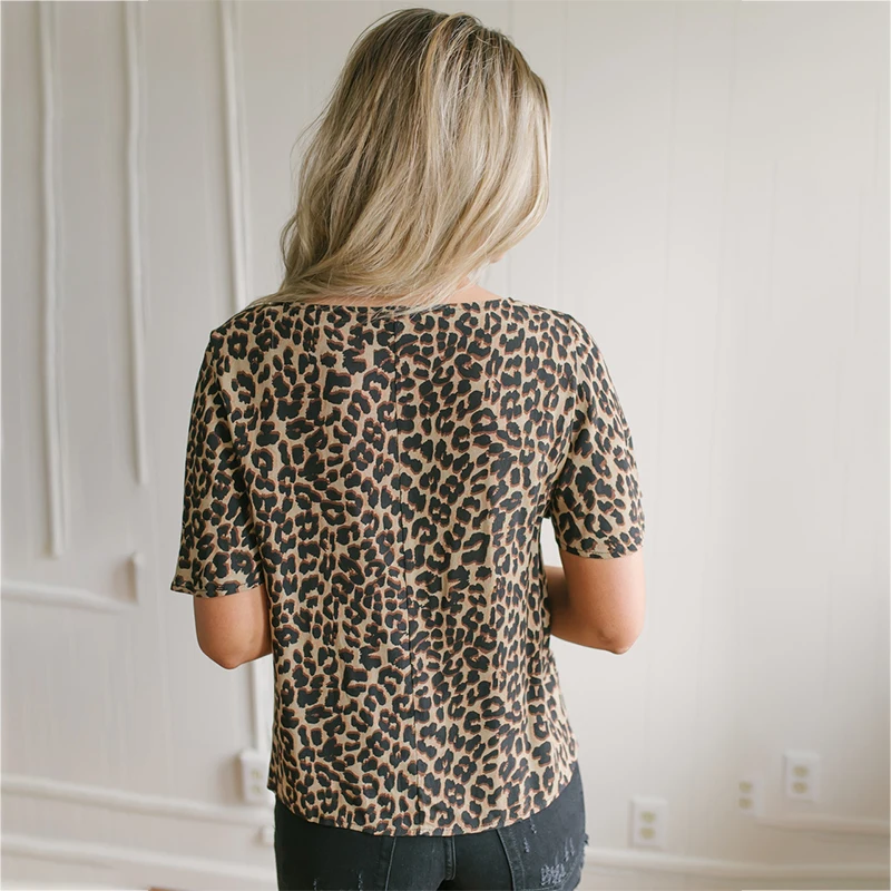 

2021 Summer New Plus Size Women's Sexy Leopard Shirt Fashion V-neck Short Sleeve Hedging Tie Shirt Top Women Casual T Shirts Top
