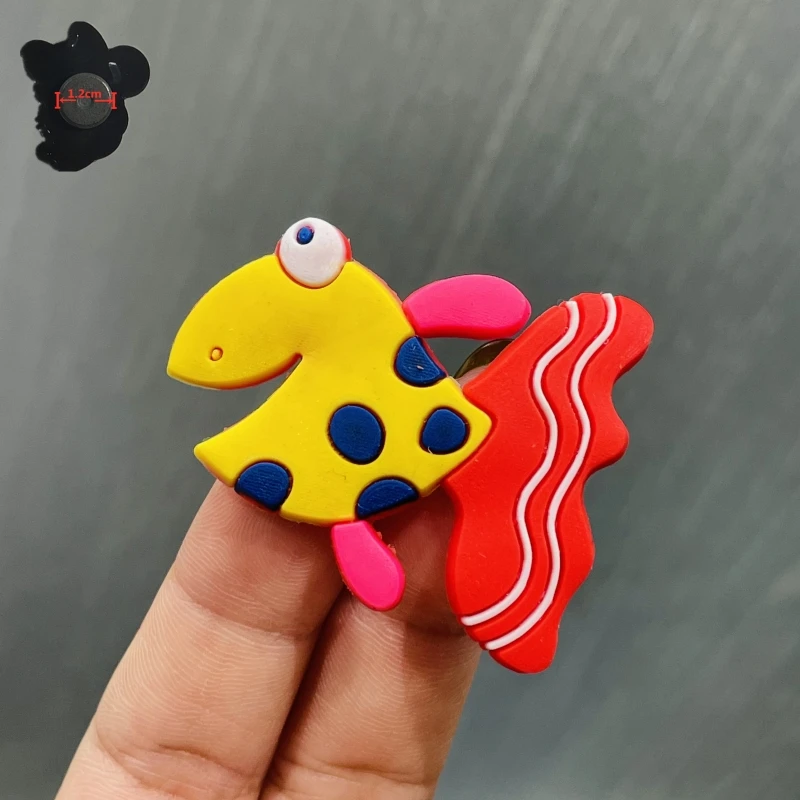 7шт. набор магнитных наклеек на холодильник из ПВХ с милыми картонными изображениями сердца, свиньи, рыбы, краба, катания на коньках. Магниты на холодильник станция игрушек для творческих детей.