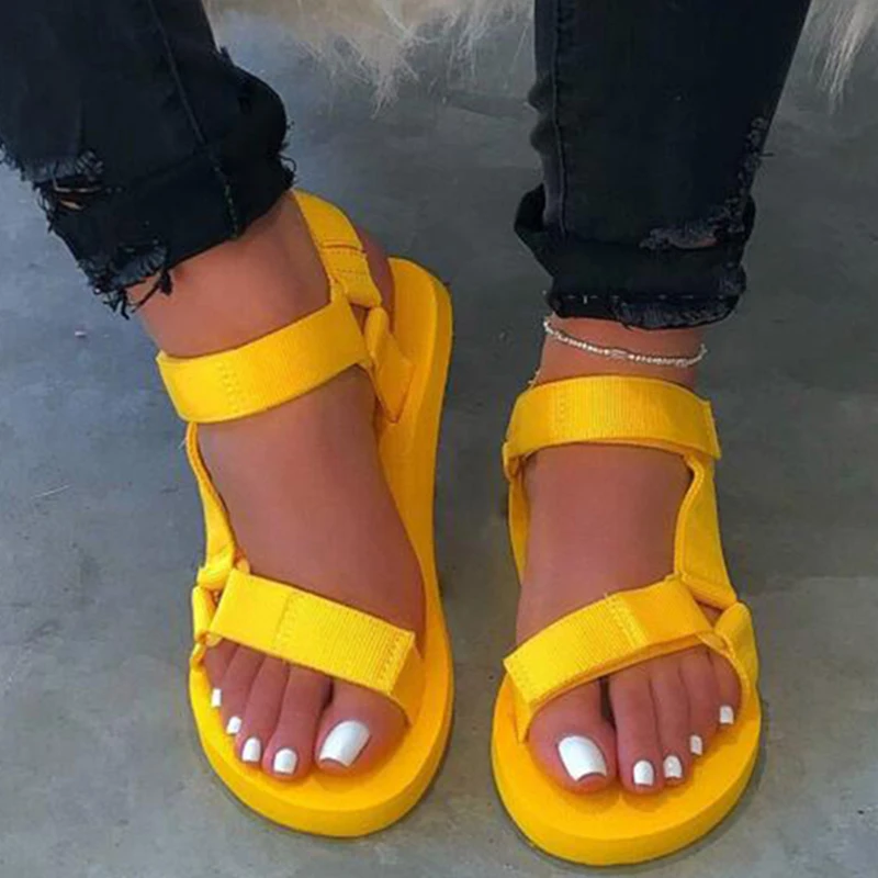 

Женские летние сандалии, ярких цветов, женские уличные сандалии, мягкая пляжная обувь на плоской подошве