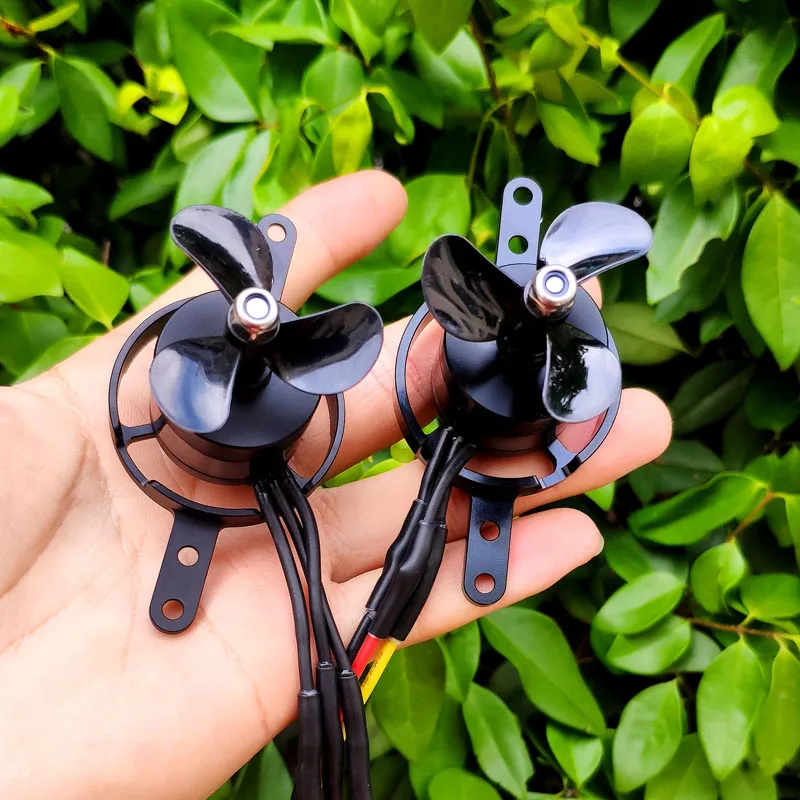 

1Pair 12-24V 13.5A Underwater Thruster Water Pump Motor Propeller 3 Blades Propulsion for RC Boat Model Replacement Accessories