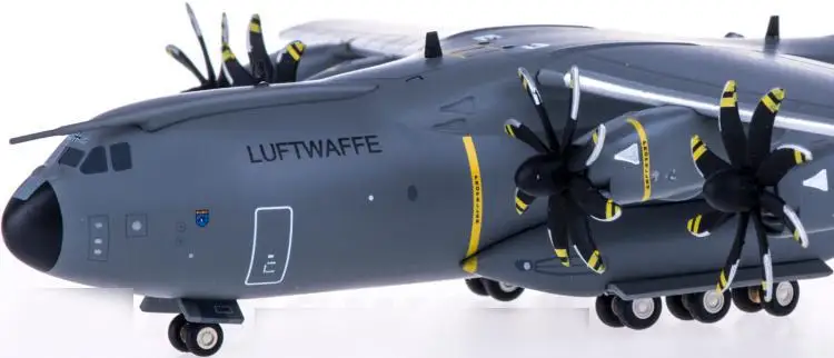 Herpa Wings Германия Luftwaffe Airbus A400M LTG62 воздушный транспорт крыло 62 54-08 1/200 литой самолет