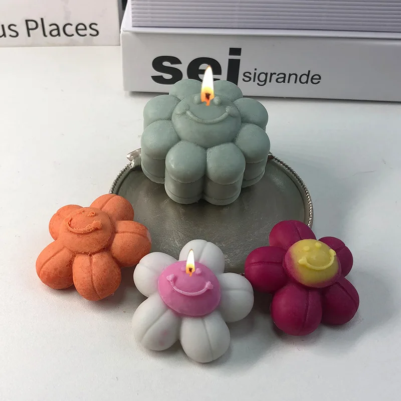 

Cute Sunflower Smiley Flower Candle Molds Cake Tool 3D Flower Aromatherapy Gypsum Silicone Mold