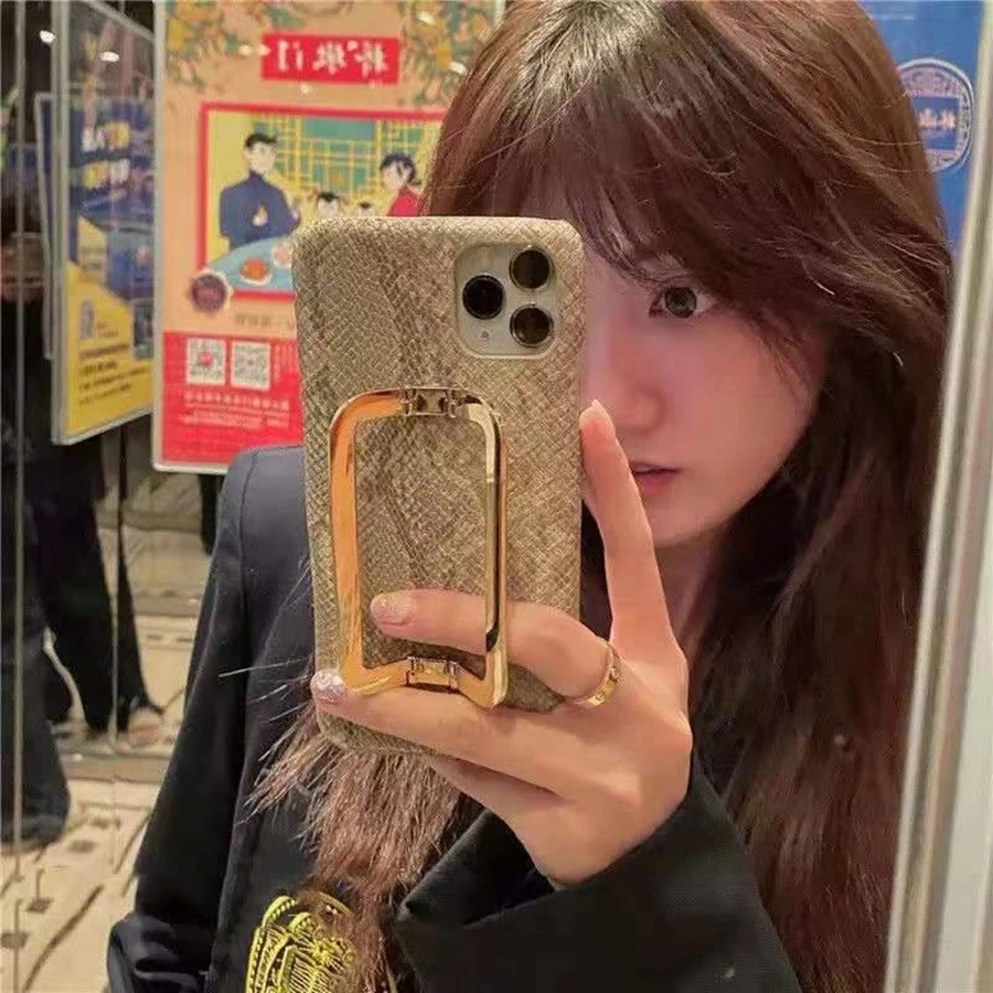 

Retro Snake Skin PU Leather Phone Case For iPhone 12 11 Pro XS Max 12Mini 7 8 Plus XR SE 2 2020 Finger Ring Metal Holder Cover