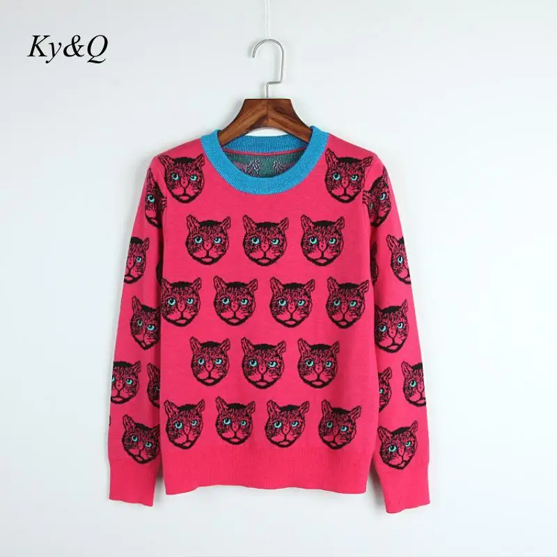 Женский свитер с круглым вырезом винтажный синий вышивкой в виде мультяшной