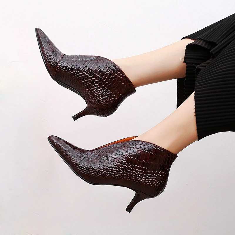 

Snake Patent Leather Women Pumps Sexy V Mouth Stilettos High Heel Shoes Woman New 2020 Pointed Toe Ladeis Small Heel Pumps Shoes