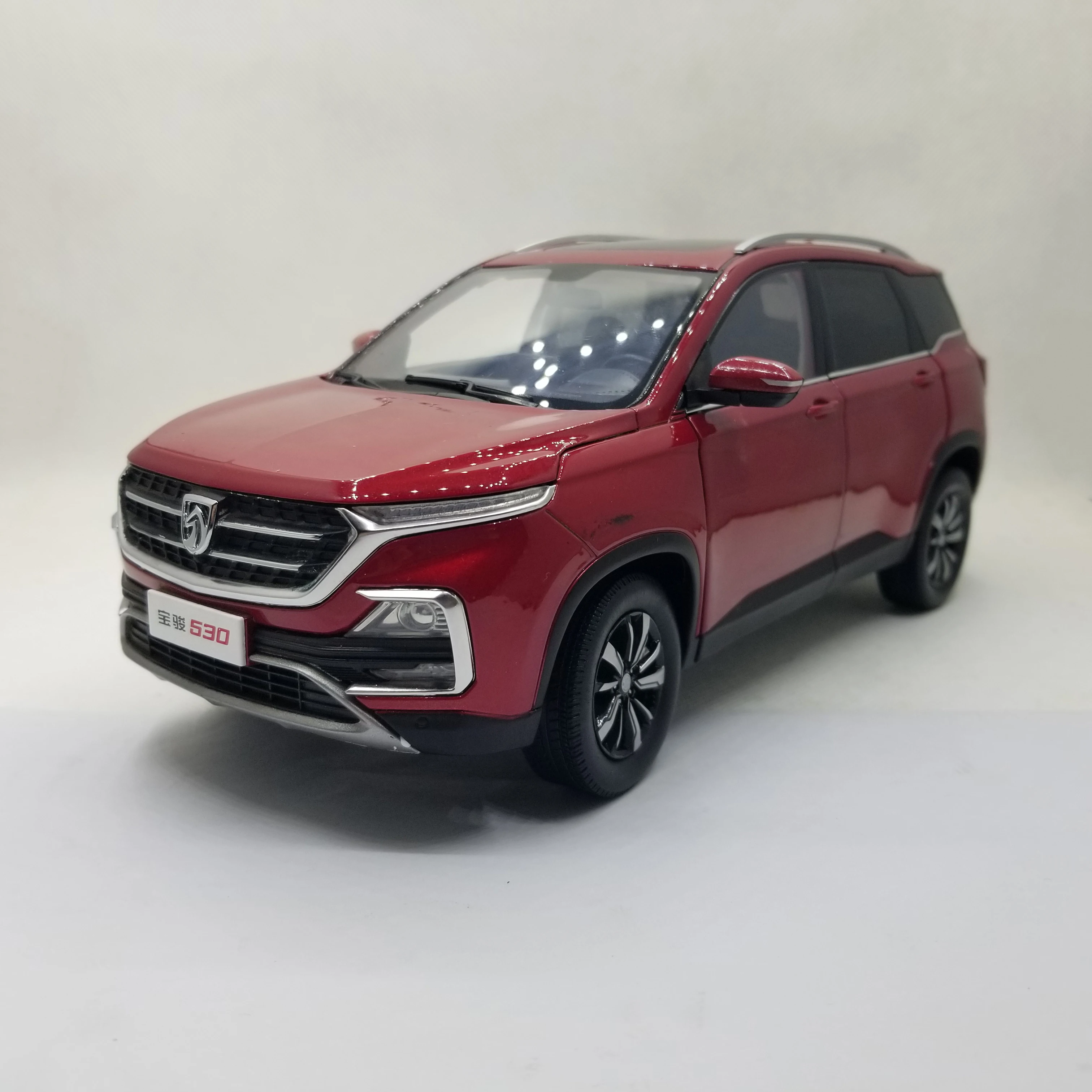 1:18 литая модель для GM Baojun 530 2018 красный SUV Cherolet Chevy Captiva игрушечный автомобиль