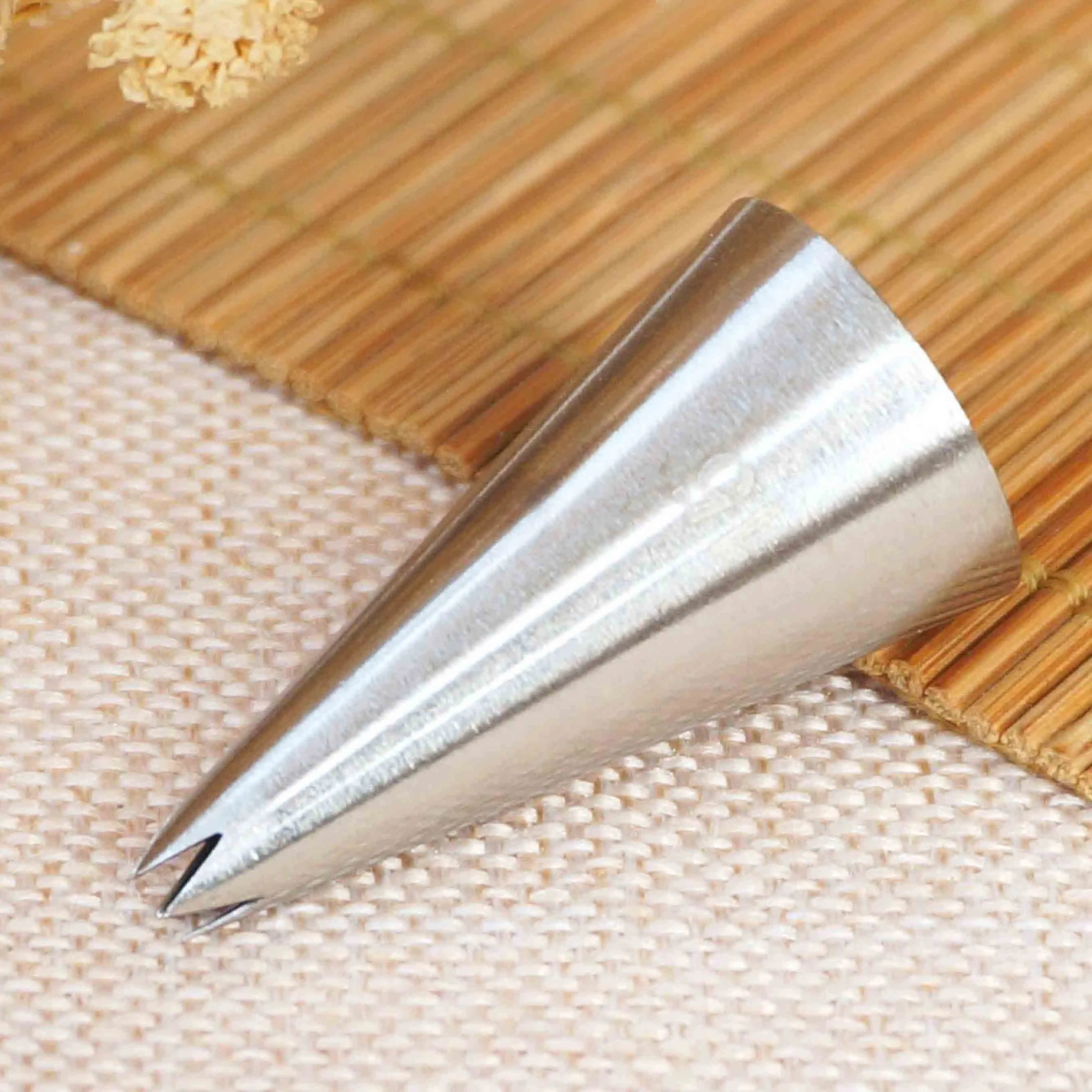 Насадка для глазировки #15 маленького размера кондитерский наконечник украшения