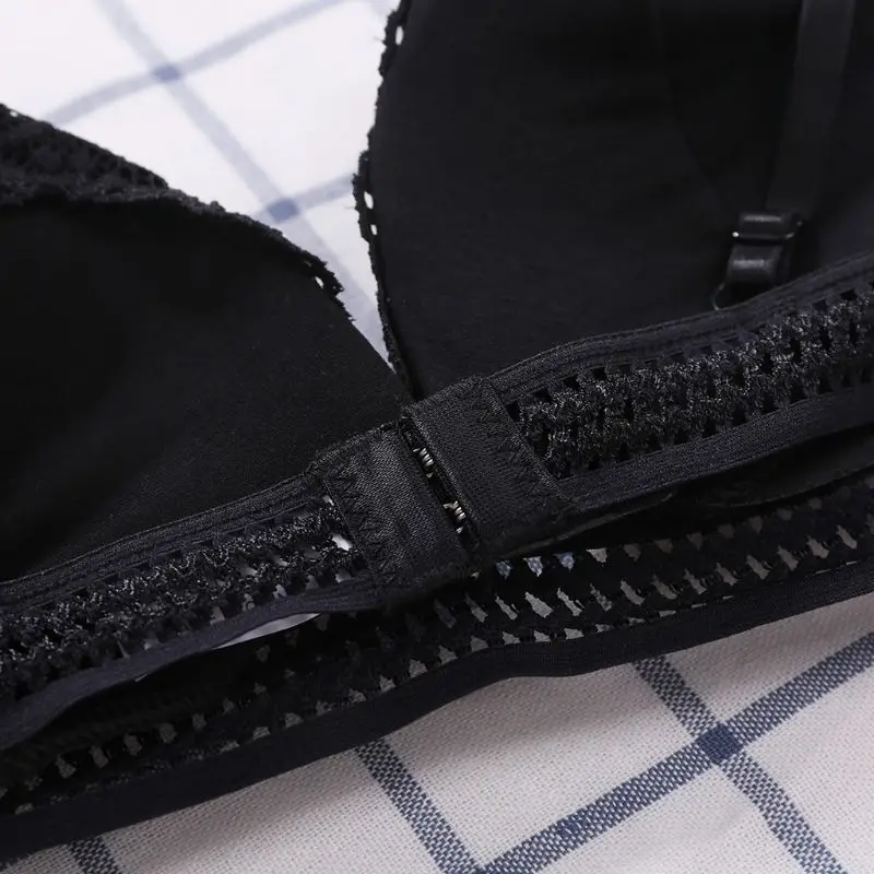 Women V Neck Floral Lace Triangle Bra Solid Color Hollow Out Elastic Trim Wireless 3/4 Cup Bralette Adjustable Strap Removable