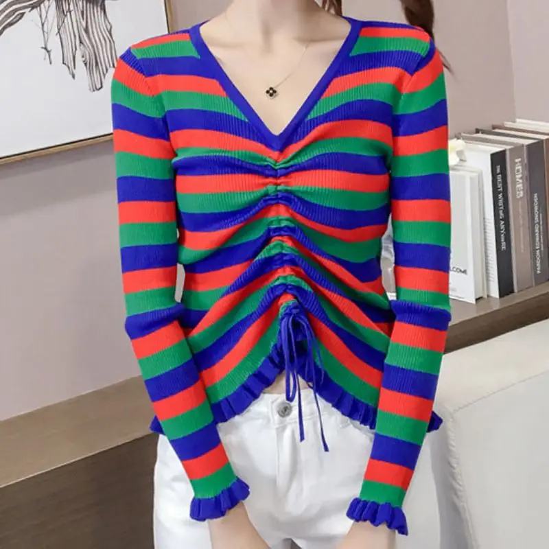 Женский свитер осень-весна 2019 в радужную полоску сбоку на завязках с принтом