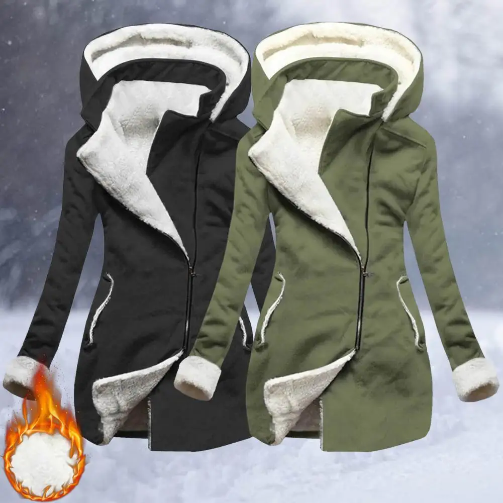Женское однотонное теплое пальто на флисовой подкладке с капюшоном и боковыми