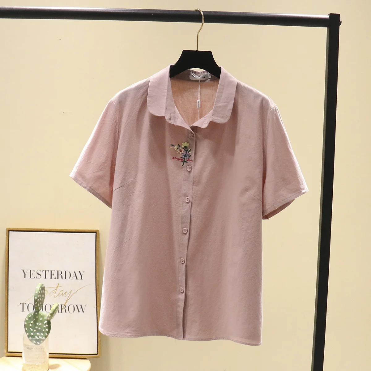 

Plus size blouses tunics shirts 2021 fashion floral embroidery short sleeve turn-down collar summer Women's t-shirts white pink