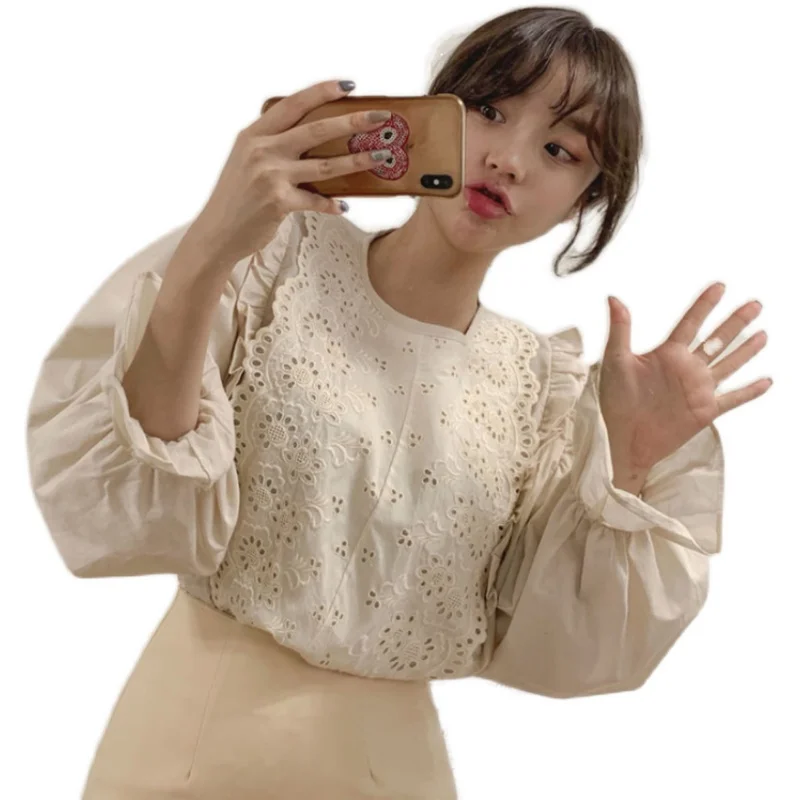 

Women's Blouse Autumn Korean Style Tmperament O-neck Embroidery Lace Crochet Flowers Blouse Shirt Patchwork Flare Sleeve Tops