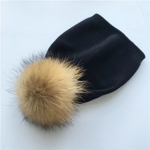 Black natural fur Вязаная шапка из натурального меха енота с помпонами, женские шапки бини, кашемировая зимняя шапка, Женская хлопковая шапка Skullies, шерстяная шапка - Цвет: Black natural fur
