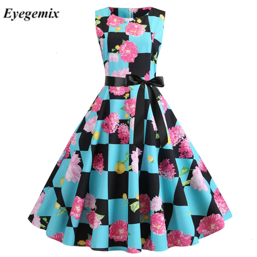 Летнее платье женское повседневное с круглым вырезом цветочный принт без