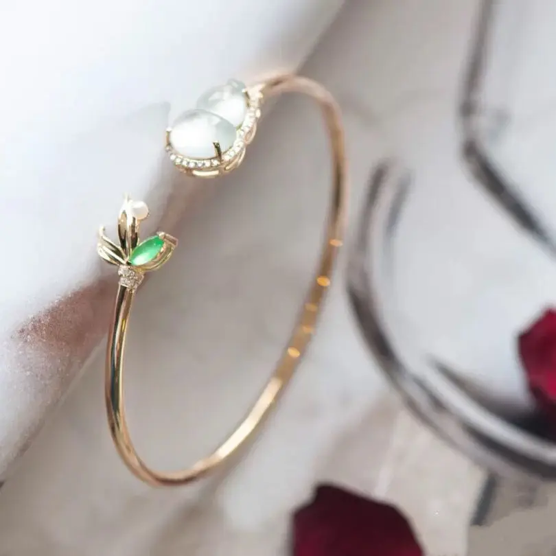 

European and American High Ice Transparent Chalcedony Gourd Yang Green Leaves Bracelet S925 Sterling Silver Inlaid Exquisite