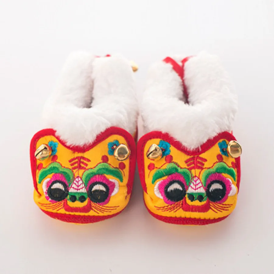 

Детская обувь в китайском стиле с головой тигра, Тканевая обувь на мягкой подошве, хлопковая дышащая Высококачественная с вышивкой ручной р...