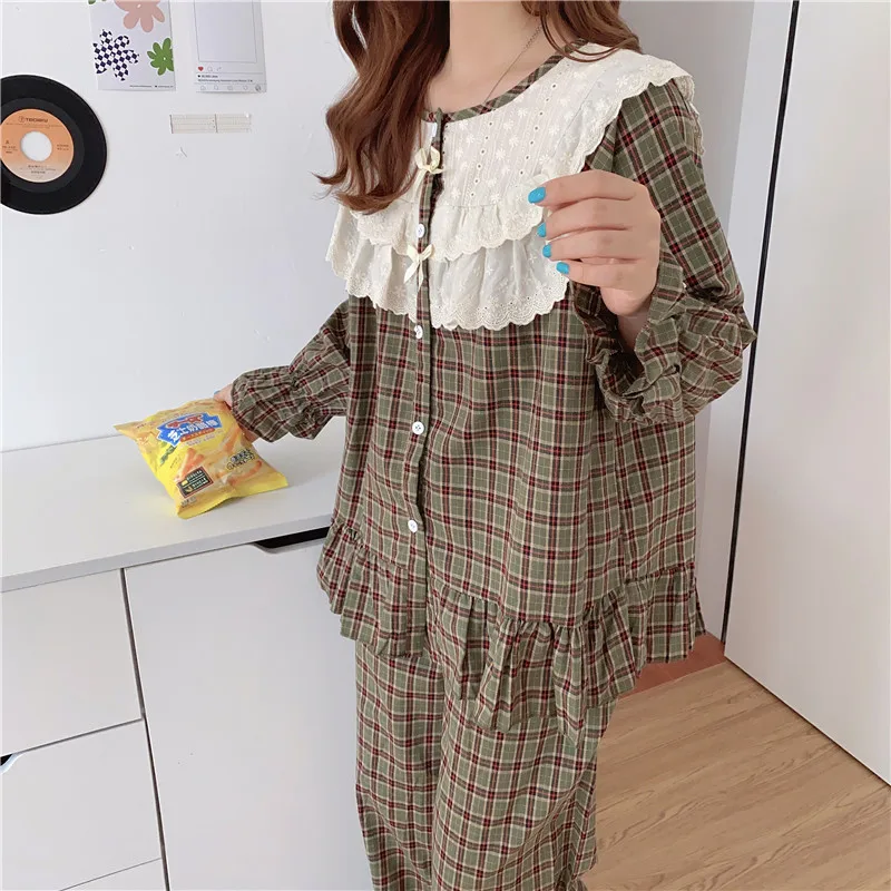 

Alien Kitty Summer Retro Lace Sweet Patchwork Pajamas Two Piece Suits Soft 2021 Plaid Sleepwear Women Home Chic Loose Sets