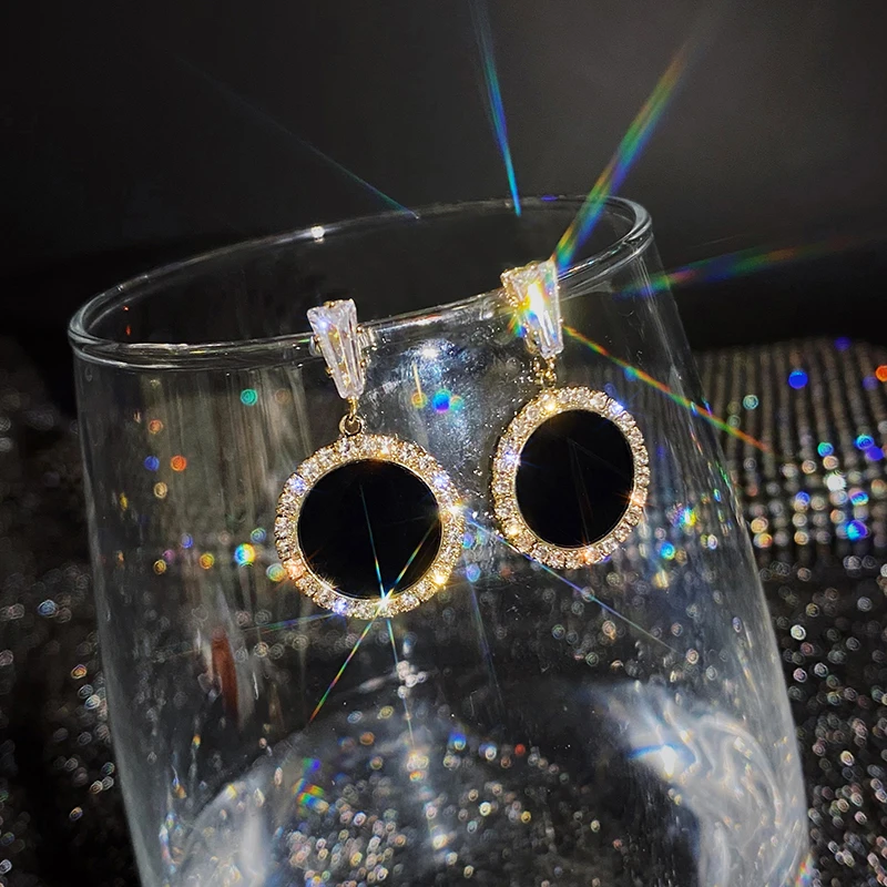 

2021 New Fashion Black Korean Temperament Drop Earrings Wild Simple Geometric Circular Crystal Women Dangle Earrings Jewelry
