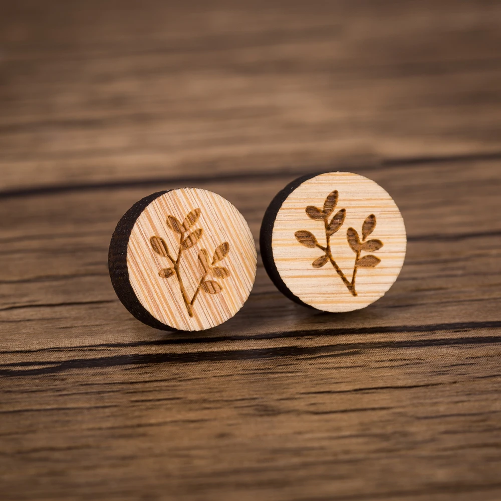 Женские серьги из дерева в форме с листьями|Серьги-гвоздики| |
