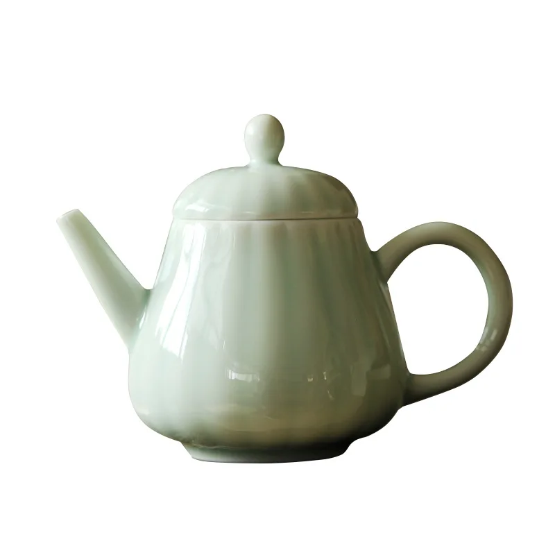 

Kitchen,Dining & Bar