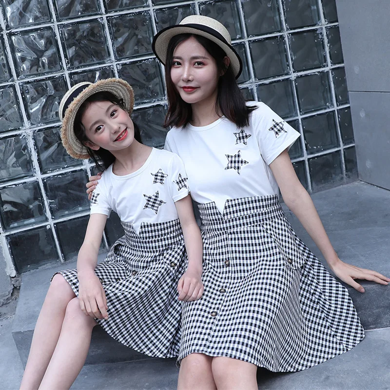 Семейное платье для мамы и дочки Новинка 2019 года сезон лето-осень в клетку со